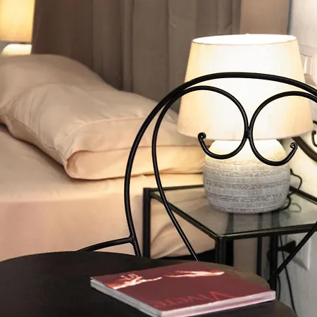 -castello Rooms- Guest house *